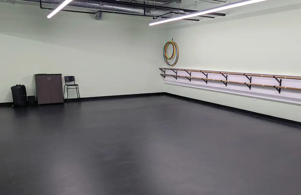 Sport Cove Base installed in a dance barre room